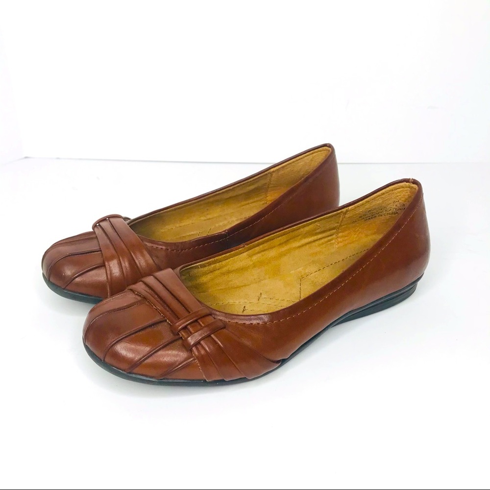 Studio Works Comfort Brown Leather Flats Size 6